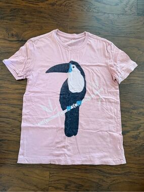 Men’s Gap Toucan Graphic Shirt